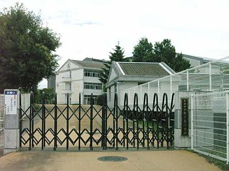 草津市立南笠東小学校まで1650m
