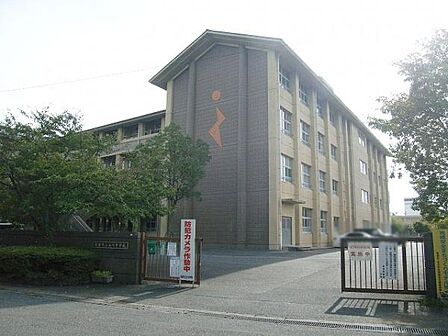 草津市立玉川中学校まで2450m