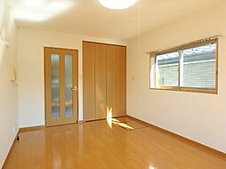 フローラ新荘 101号室 1階1Kのリビング/ダイニング