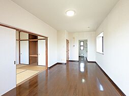 スパニッシュコート千波 B棟 207号室 2階3LDKのリビング/ダイニング