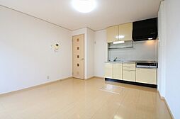 ROYAL GARDEN CASAHARA F棟 102号室 1階2DKのリビング/ダイニング