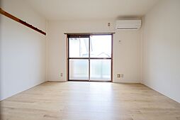 エルカーボISO B棟 202号室 2階1Kのリビング/ダイニング