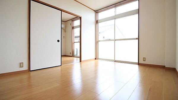 apartment 茨城県鉾田市新鉾田
新鉾田の賃貸情報を見る
物件地図