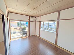 ハミングバード 202号室 2階2DKのリビング/ダイニング