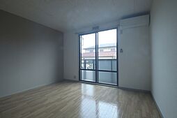 ニューディアコートミワ 107号室 1階1Kのリビング/ダイニング