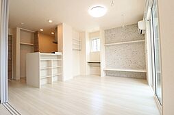 ヴァレンティーナ G 101号室 1階1LDKのリビング/ダイニング