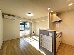 サンプリズム II 203号室 2階1LDKのリビング/ダイニング