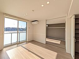 バレヌブルー元山 103号室 1階1LDKのリビング/ダイニング