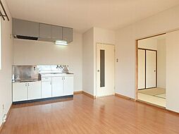 ロイヤルコート千波 203号室 2階2LDKのリビング/ダイニング