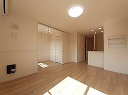 コリーナ ディ ヴェルデ 1 203号室 2階1LDKのリビング/ダイニング