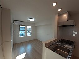 ニューポート千波 303号室 3階1LDKのリビング/ダイニング