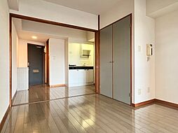 グレースタワー城南 201号室 2階1Kのリビング/ダイニング