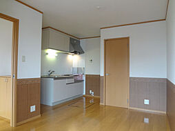 Loyalty Mizuno A 105号室 2階2DKのリビング/ダイニング