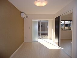 ヴァン ヴェール II 102号室 1階1LDKのリビング/ダイニング