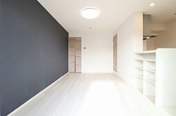 三の丸キャッスル A 201号室 2階1LDKのリビング/ダイニング