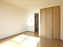 シャトー・ラパン 202号室 2階1Kのリビング/ダイニング