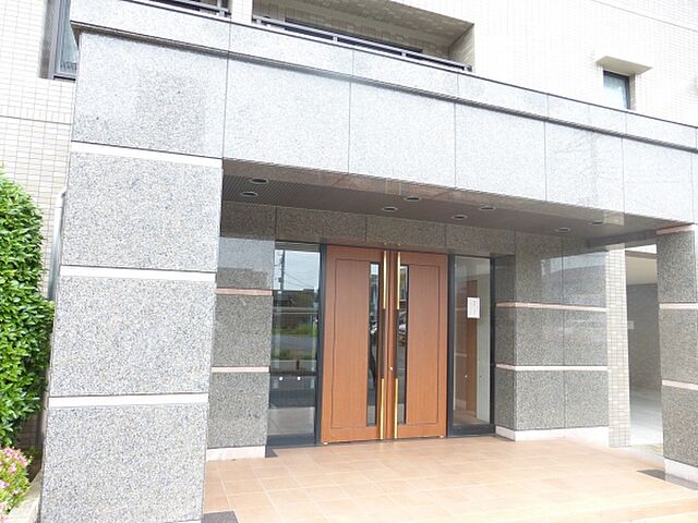 エントランス サーパス元吉田第2 1階/106号室