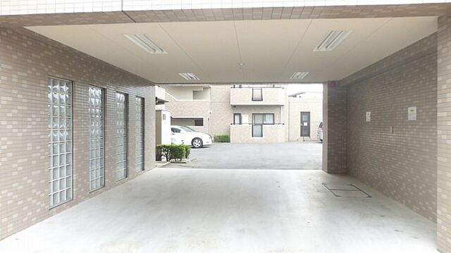 エントランス サーパス元吉田第2 1階/106号室