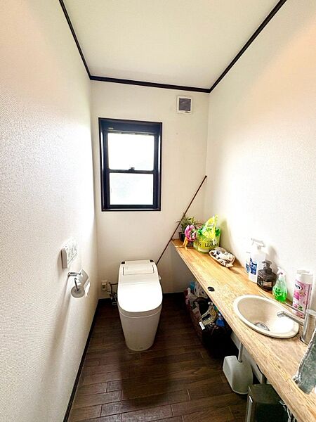 トイレを拡大表示