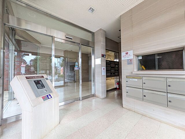 エントランス シャドム御茶園 3階/303号室