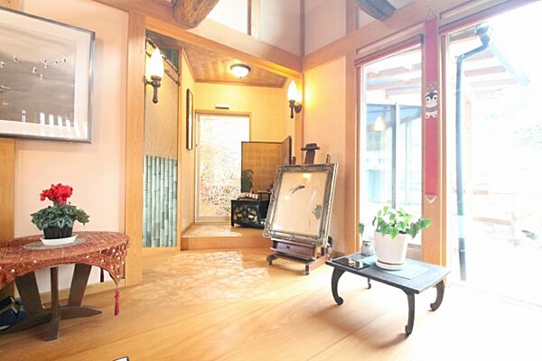 玄関を拡大表示
