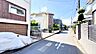 外観：4.26m幅員の道路に面しておりお車の運転が苦手な方でも安心して出入りいただけます。 