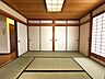 室内：広々収納で、仕事着、普段着をまとめて収納できます。 