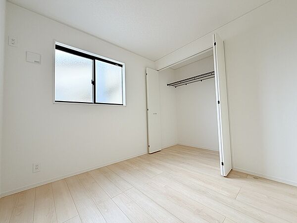 洋室を拡大表示
