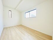 2面採光を確保した明るい室内は、爽やかな風を感じる居心地の良い空間です。 