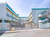 石神小学校（740m）