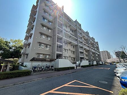 五感で感じる、現地でしかわからない事も沢山ございます。周辺環境なども一緒にご案内いたしますのでお気軽にお問合せください。