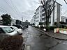 外観：小手指駅まで5分で歩けるロケーション。 通勤や通学に便利ですね。