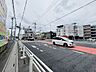 外観：前面道路