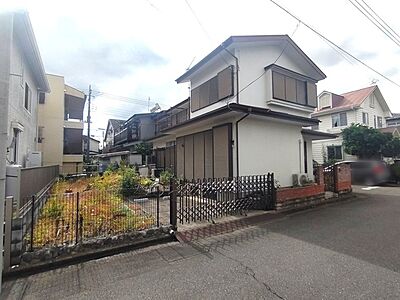 外観:商業施設が徒歩圏内に充実、日々のお買い物も安心な環境です。 外観:商業施設が徒歩圏内に充実、日々のお買い物も安心な環境です。