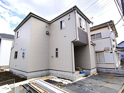 外観:セカンドカーや来客時にも便利なカースペース2台分ございます。 外観:セカンドカーや来客時にも便利なカースペース2台分ございます。