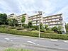外観：戸建てが立ち並ぶ静かな住宅街。四季折々の移り変わりを感じながら自然と楽しみ、暮らす、そんな毎日を日々の中で感じられる住環境 