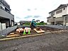 外観：カースペースは1台駐車できます。車庫の出し入れのしやすさなど、実際に現地にてご確認ください。 