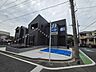 外観：陽当たり良好な3面角地 明るい物件です