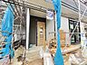 玄関：玄関はおうちの顔とも呼ばれる重要な場所！明るくスッキリと見える空間で住まう人を見送り、出迎えてくれます。 