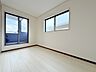 洋室：今からここを誰のお部屋にしようか、そんな洋室。大きさは4.83帖です。 