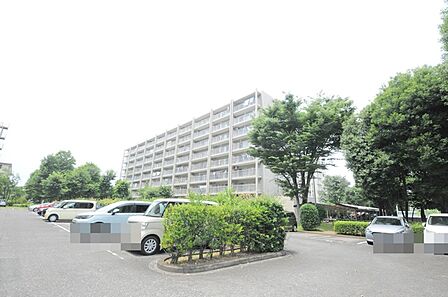 窓から眺める風景は一日の疲れを癒すヒーリングを奏でる、心地の良い時間を演出してくれます。室内も重要ですが、周りの環境もマイホーム選びの大事なポイント