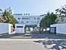 周辺：向原中学校（590m）