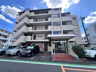 外観:五感で感じる、現地でしかわからない事も沢山ございます。周辺環境なども一緒にご案内いたしますのでお気軽にお問合せください。 外観:五感で感じる、現地でしかわからない事も沢山ございます。周辺環境なども一緒にご案内いたしますのでお気軽にお問合せください。