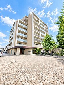 外観：五感で感じる、現地でしかわからない事も沢山ございます。周辺環境なども一緒にご案内いたしますのでお気軽にお問合せください。 