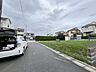 外観：セカンドカーや来客時にも便利なカースペース2台分ございます。 
