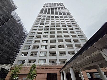 五感で感じる、現地でしかわからない事も沢山ございます。周辺環境なども一緒にご案内いたしますのでお気軽にお問合せください。
