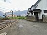 外観：前面道路は通り抜けができないため、交通量が少なく静かな住環境です。 