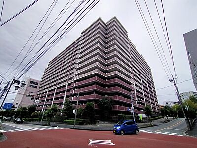 外観:五感で感じる、現地でしかわからない事も沢山ございます。周辺環境なども一緒にご案内いたしますのでお気軽にお問合せください。 外観:五感で感じる、現地でしかわからない事も沢山ございます。周辺環境なども一緒にご案内いたしますのでお気軽にお問合せください。