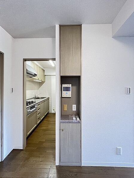 小さ目だけど整理整頓に欠かせない収納