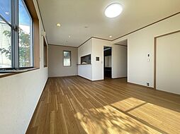 東松山市大字石橋 6LDKのリビング/ダイニング